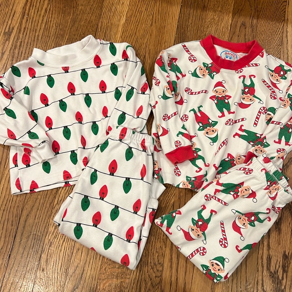 Sara’s prints Christmas pajama lot